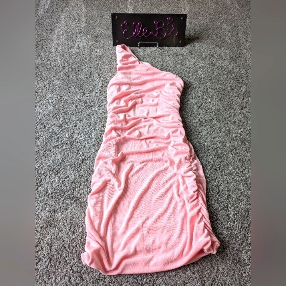 NWOT Light Pink One Shoulder Side Rouched Mini Dress M